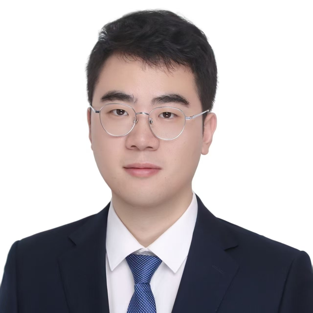提出了一种融合“稳态调控神经元”与“